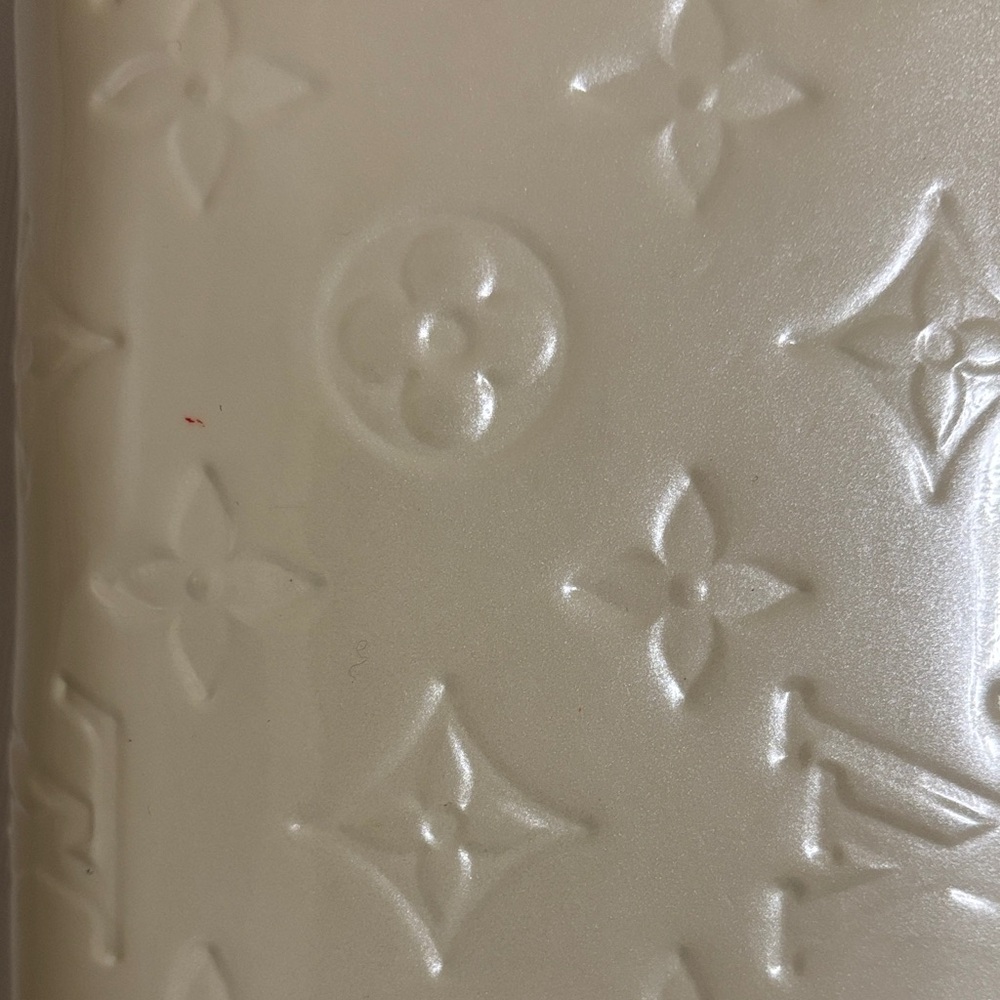Louis Vuitton Ivory monogram Vernis International Wallet - Picture 8 of 11